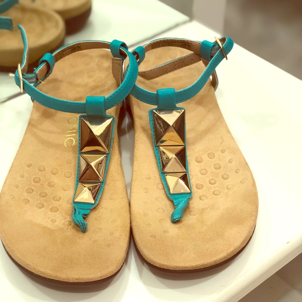 Worn twice! - Nala T-strap  Vionic Sandals